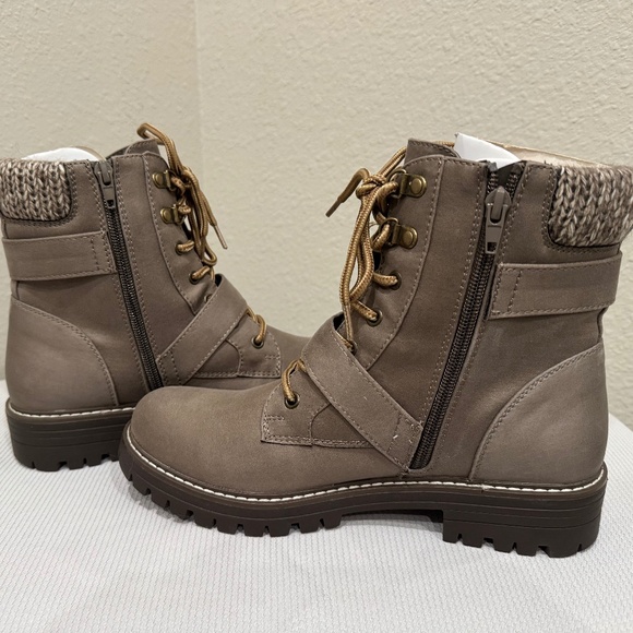 CLIFFS BY WHITE MOUNTAIN Women's Zippered Lace-Up Ankle Bootie with Knit Collar - Picture 7 of 7